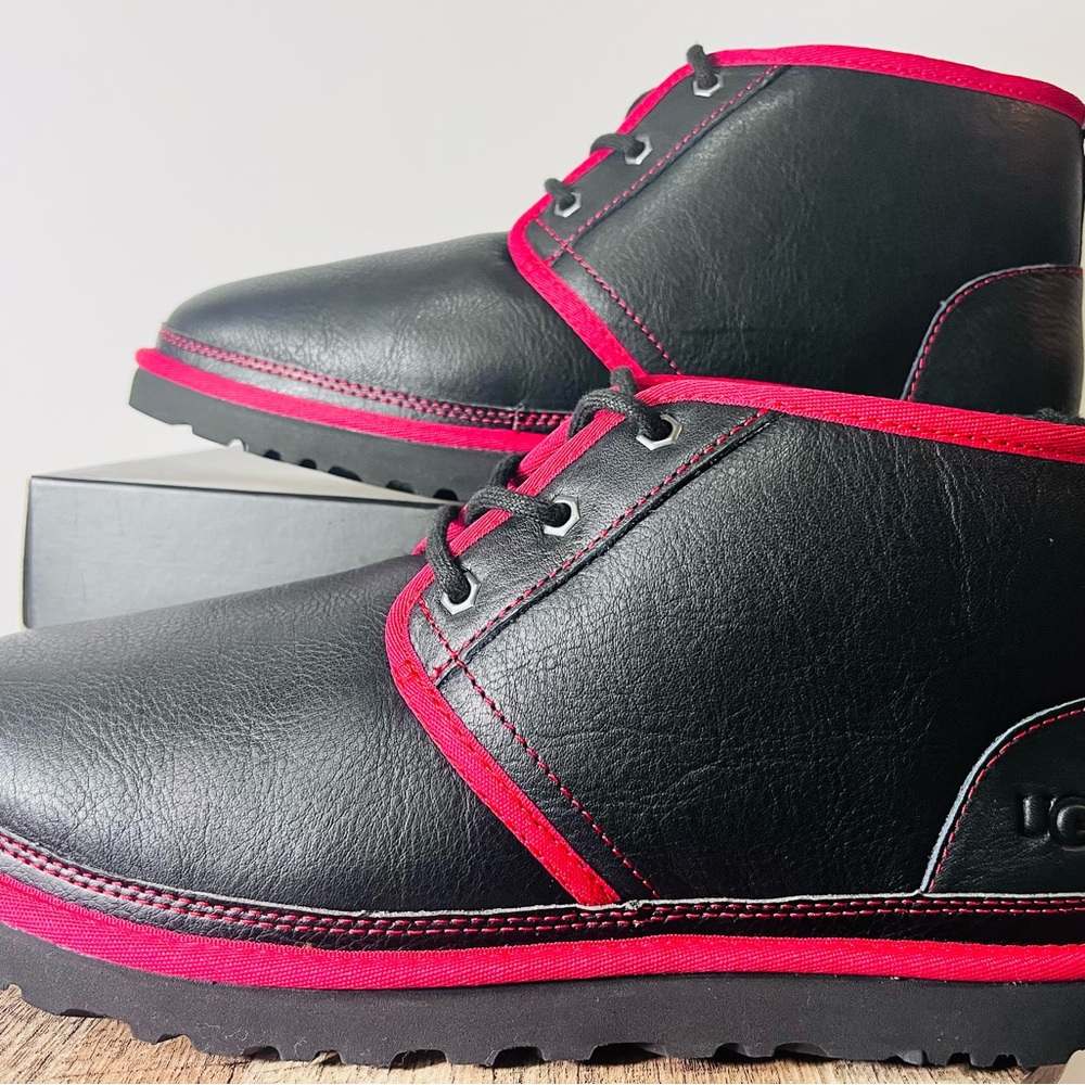 UGG Neumel Leather